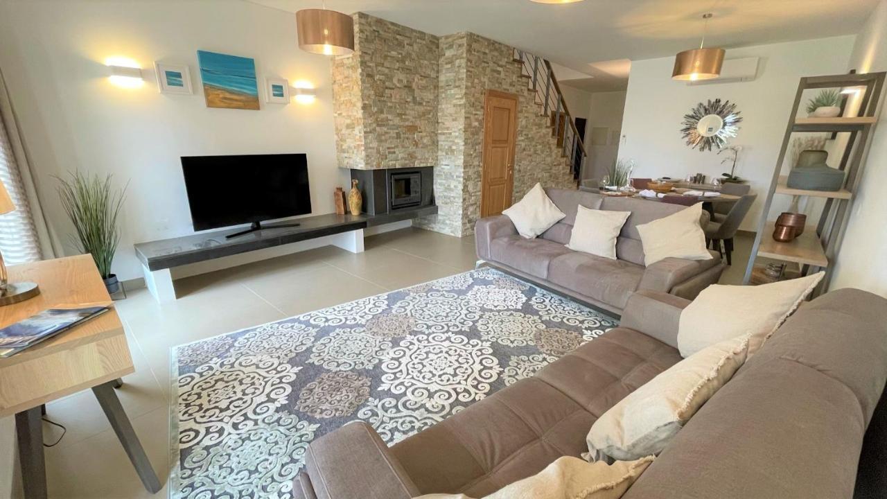 אלבופיירה Villa Cascata, 3 Bedroom, Pool, Close To Olhos De Agua מראה חיצוני תמונה
