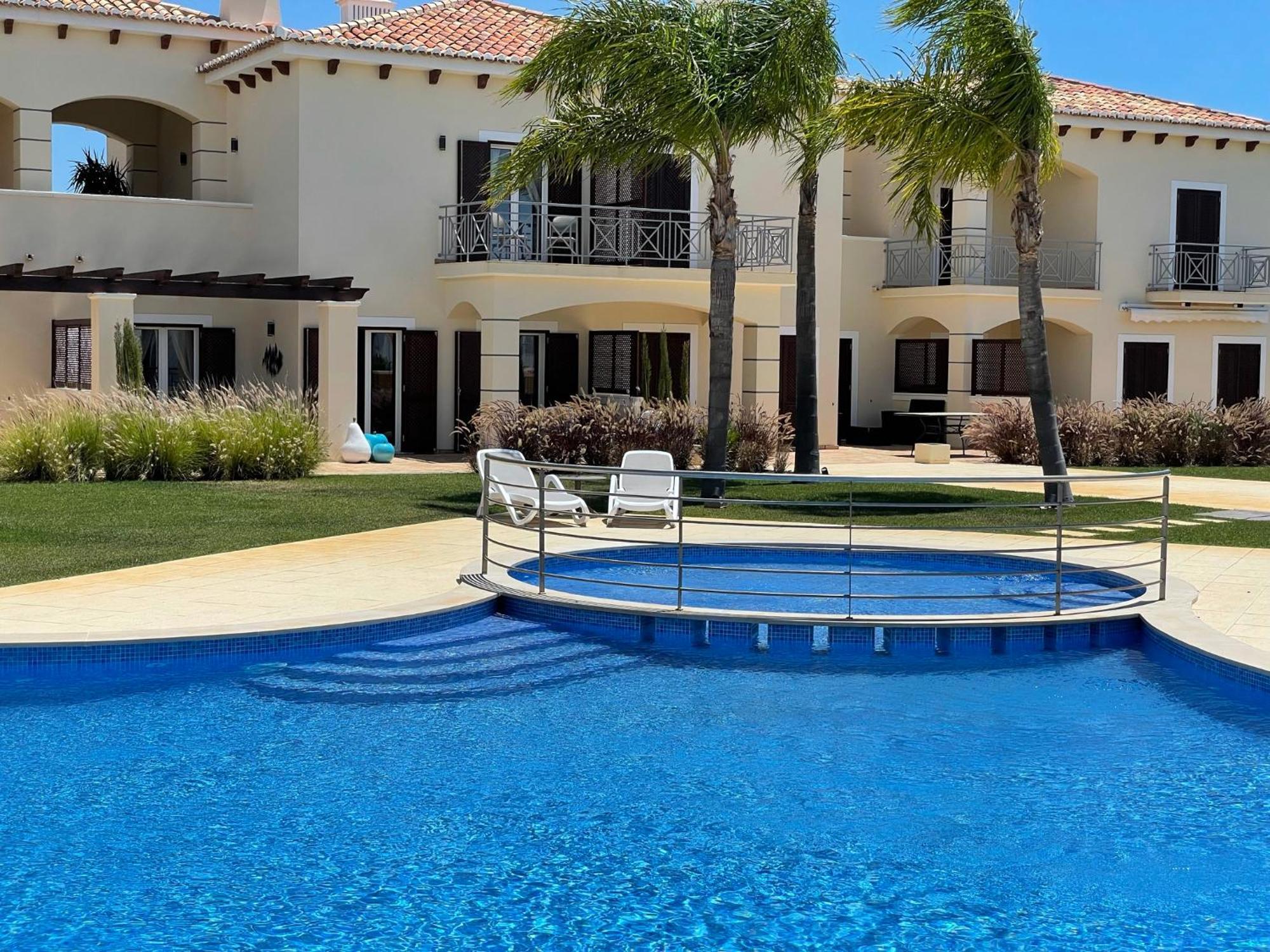 אלבופיירה Villa Cascata, 3 Bedroom, Pool, Close To Olhos De Agua מראה חיצוני תמונה